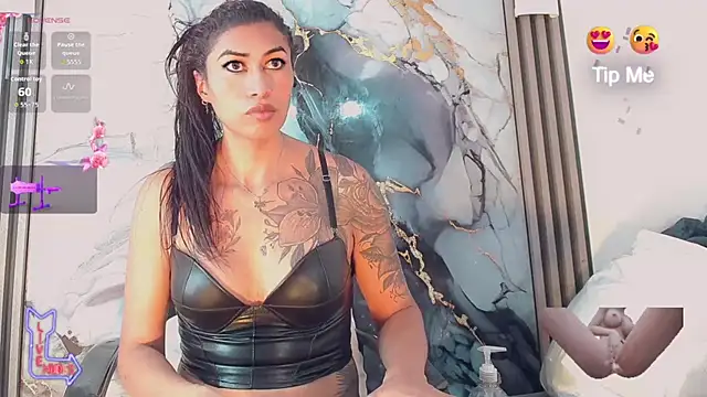 Snapshot of khiara_moretti chatting on 06.29.26 khiara moretti online show from 06.29.26