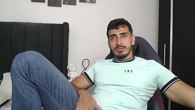 Snapshot of muscle_ares chatting on 02.07.25 muscle ares online show from 02.07.25