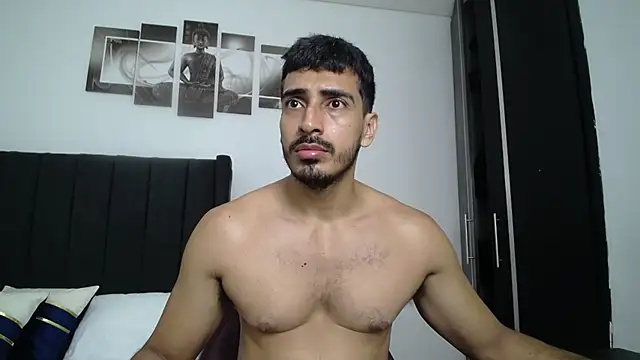 Snapshot of muscle_ares chatting on 02.11.25 muscle ares online show from 02.11.25