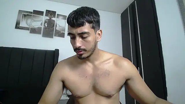 Snapshot of muscle_ares chatting on 02.13.25 muscle ares online show from 02.13.25