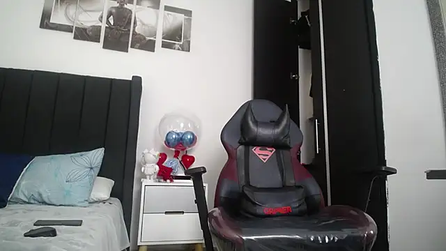 Snapshot of muscle_ares chatting on 02.22.25 muscle ares online show from 02.22.25