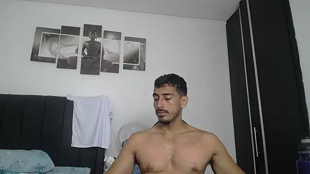 Snapshot of muscle_ares chatting on 03.10.25 muscle ares online show from 03.10.25