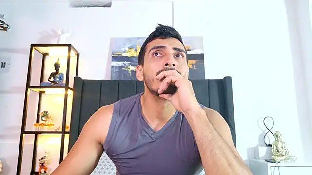 Snapshot of muscle_ares chatting on 04.25.26 muscle ares online show from 04.25.26