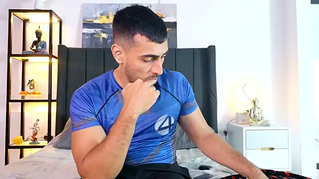 Snapshot of muscle_ares chatting on 04.27.26 muscle ares online show from 04.27.26