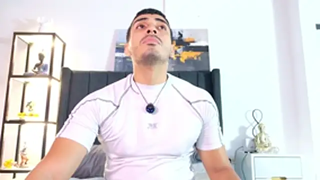 Snapshot of muscle_ares chatting on 05.14.26 muscle ares online show from 05.14.26