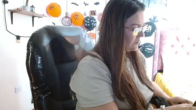 MsJossie online show from 10.23.25