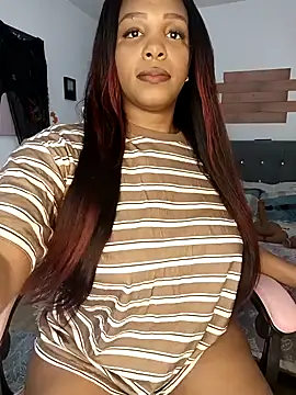 Snapshot of kitty__blackgl chatting on 12.17.24 kitty blackgl online show from 12.17.24