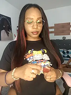 Snapshot of kitty__blackgl chatting on 01.04.25 kitty blackgl online show from 01.04.25