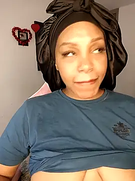 Snapshot of kitty__blackgl chatting on 02.24.25 kitty blackgl online show from 02.24.25