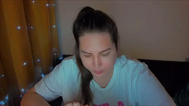 Snapshot of _madalexa_ chatting on 12.18.24  madalexa  online show from 12.18.24