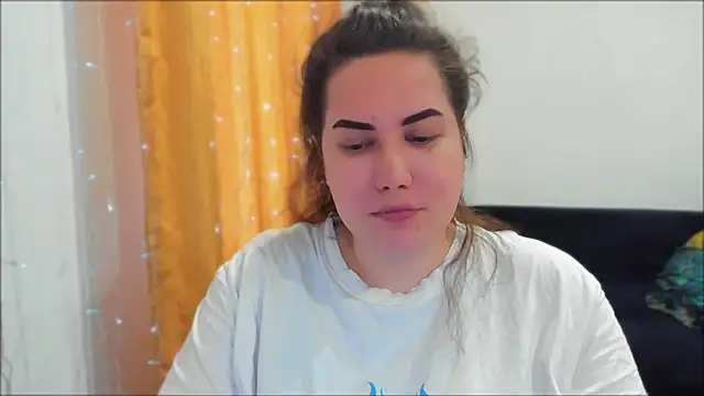 Snapshot of _madalexa_ chatting on 04.22.26 madalexa online show from 04.22.26