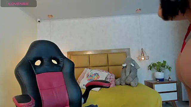 LARSONMIA online show from 02.01.25