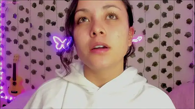 Snapshot of Megan_Rodrigo chatting on 01.05.25 Megan Rodrigo online show from 01.05.25