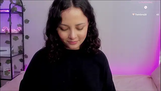 Snapshot of Megan_Rodrigo chatting on 01.09.25 Megan Rodrigo online show from 01.09.25