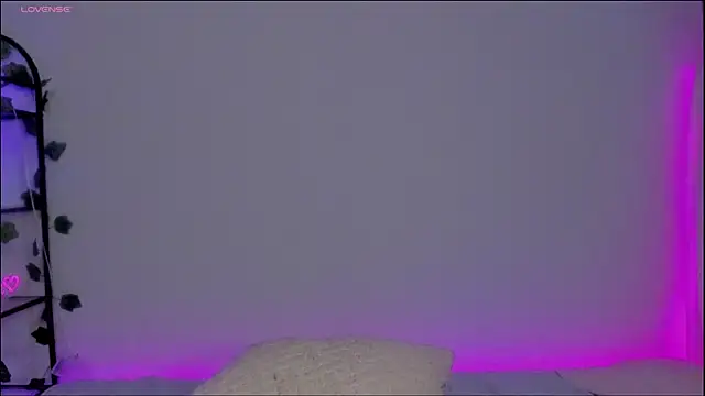 Snapshot of Megan_Rodrigo chatting on 01.13.25 Megan Rodrigo online show from 01.13.25