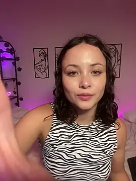 Snapshot of Megan_Rodrigo chatting on 01.27.25 Megan Rodrigo online show from 01.27.25