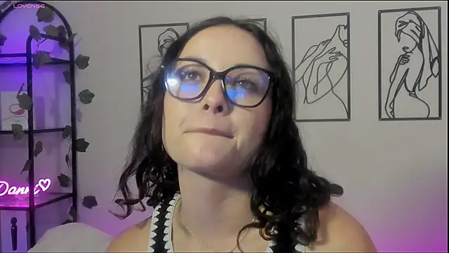 Snapshot of Megan_Rodrigo chatting on 01.30.25 Megan Rodrigo online show from 01.30.25