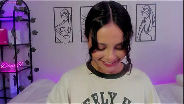 Snapshot of Megan_Rodrigo chatting on 02.03.25 Megan Rodrigo online show from 02.03.25