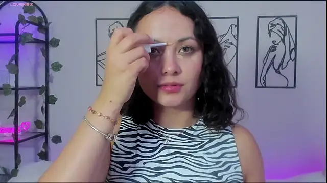 Snapshot of Megan_Rodrigo chatting on 02.06.25 Megan Rodrigo online show from 02.06.25