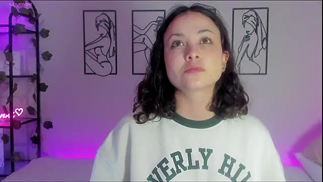 Snapshot of Megan_Rodrigo chatting on 02.09.25 Megan Rodrigo online show from 02.09.25