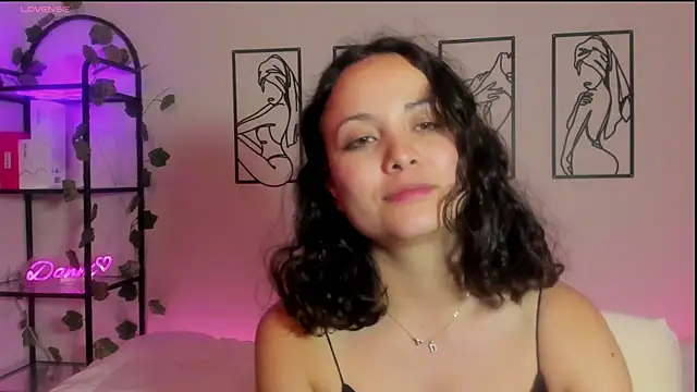 Snapshot of Megan_Rodrigo chatting on 03.03.25 Megan Rodrigo online show from 03.03.25