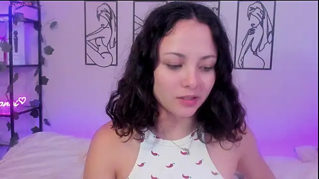 Snapshot of Megan_Rodrigo chatting on 03.07.25 Megan Rodrigo online show from 03.07.25