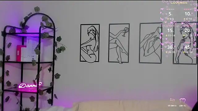 Snapshot of Megan_Rodrigo chatting on 03.17.25 Megan Rodrigo online show from 03.17.25