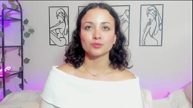 Snapshot of Megan_Rodrigo chatting on 03.19.25 Megan Rodrigo online show from 03.19.25