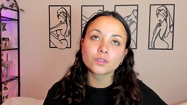 Snapshot of Megan_Rodrigo chatting on 09.24.25 Megan Rodrigo online show from 09.24.25