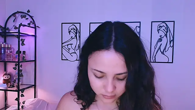 Snapshot of Megan_Rodrigo chatting on 10.16.25 Megan Rodrigo online show from 10.16.25