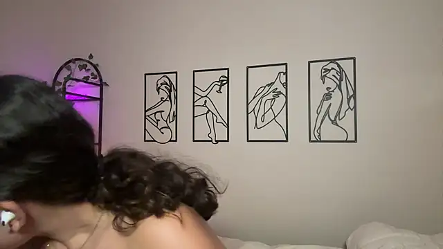 Megan Rodrigo online show from 11.20.25