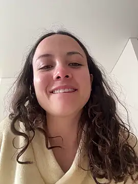 Snapshot of Megan_Rodrigo chatting on 05.11.26 Megan Rodrigo online show from 05.11.26