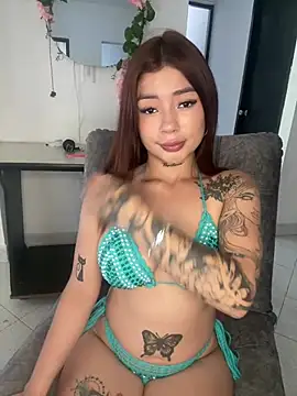 Roxanne 08 online show from 01.17.25