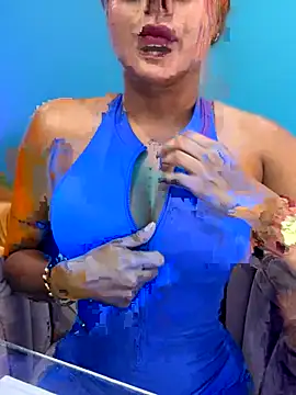 Amber Martins  online show from 10.30.25