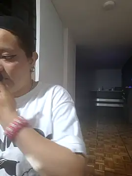 lucky-leah online show from 09.21.25