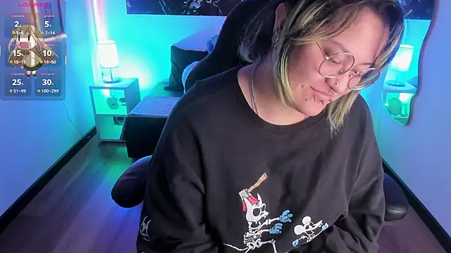 lucky-leah online show from 10.21.25