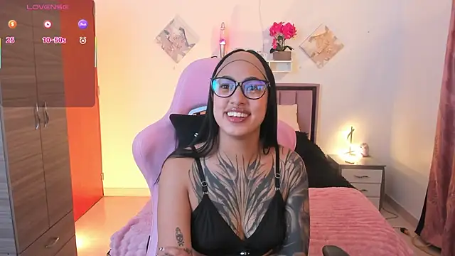 Snapshot of Kayla_foxxy chatting on 07.20.26 Kayla foxxy online show from 07.20.26