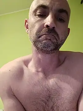 Snapshot of niesmialy39oon chatting on 10.15.25 niesmialy39oon online show from 10.15.25