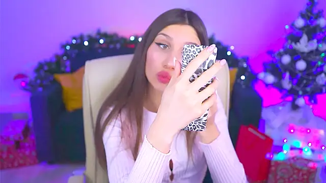 MollyPerry online show from 12.08.24