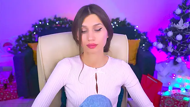 MollyPerry online show from 12.08.24