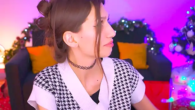 MollyPerry online show from 12.15.24