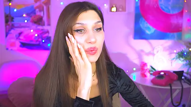 MollyPerry online show from 12.21.24