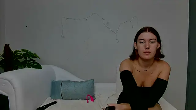 C1eopatra online show from 01.16.25