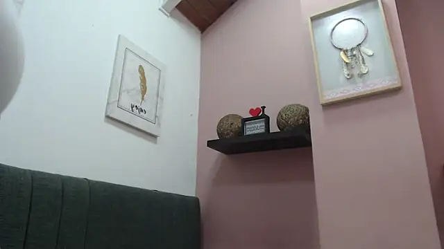 Snapshot of kate_stam chatting on 11.10.25 kate stam online show from 11.10.25