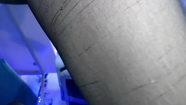 Snapshot of SUZZET_22 chatting on 12.05.25 SUZZET 22 online show from 12.05.25