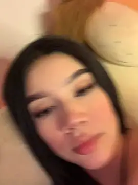 Snapshot of Ambar_R0SSE chatting on 01.25.25 Ambar R0SSE online show from 01.25.25