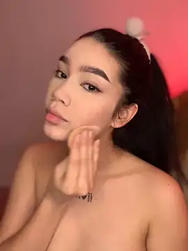 Snapshot of Ambar_R0SSE chatting on 01.26.25 Ambar R0SSE online show from 01.26.25