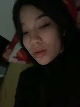 Snapshot of Ambar_R0SSE chatting on 02.05.25 Ambar R0SSE online show from 02.05.25