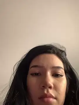 Snapshot of Ambar_R0SSE chatting on 02.26.25 Ambar R0SSE online show from 02.26.25