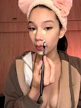 Snapshot of Ambar_R0SSE chatting on 10.02.25 Ambar R0SSE online show from 10.02.25